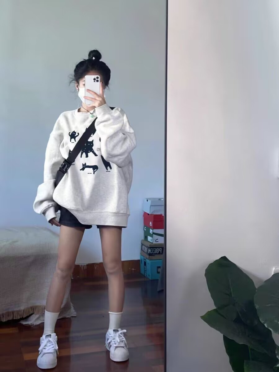 Sweater Image 6
