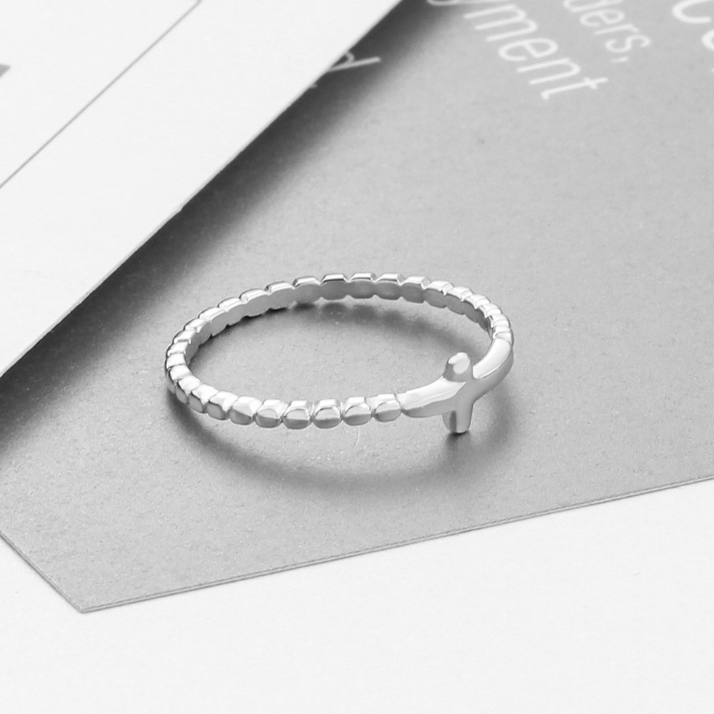 Elegant Socialite Cross Ring - Image 3