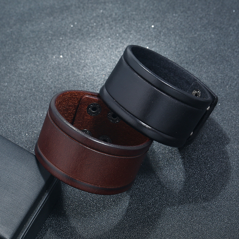 Fashionable Leather Bracelet