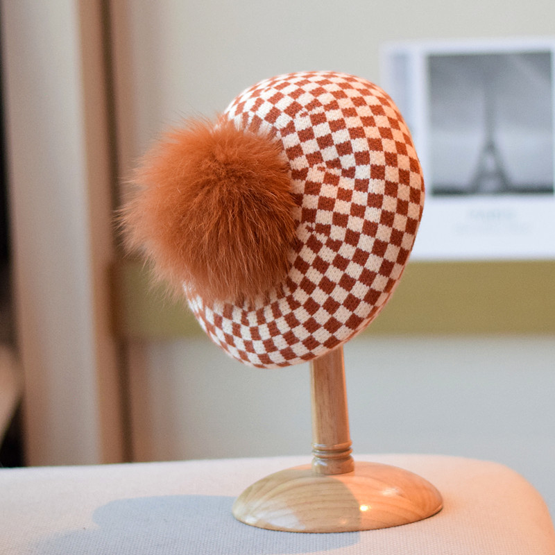 Wool Octagonal Small Square Grid Beret Image 7
