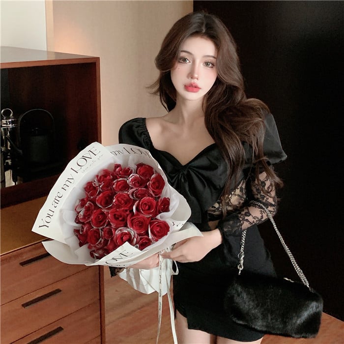 Square Neck Women's Short Bow Lace Stitching Shirt Image 7