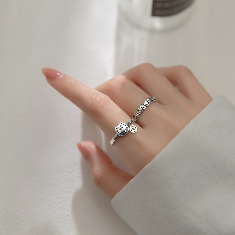 Lucky Cat Ring Image 1