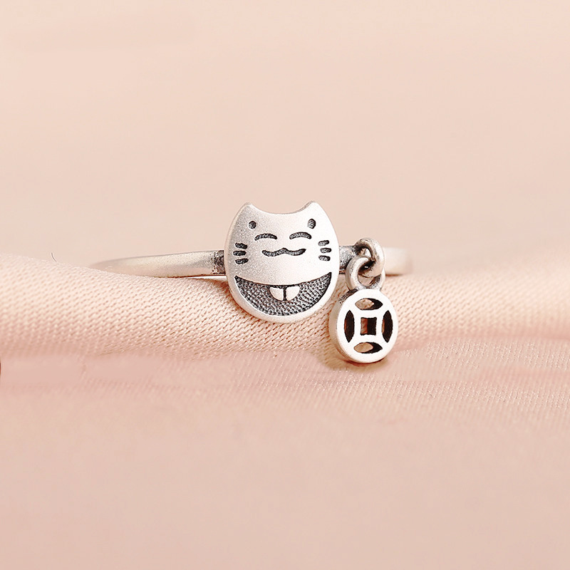 Lucky Cat Ring Image 2
