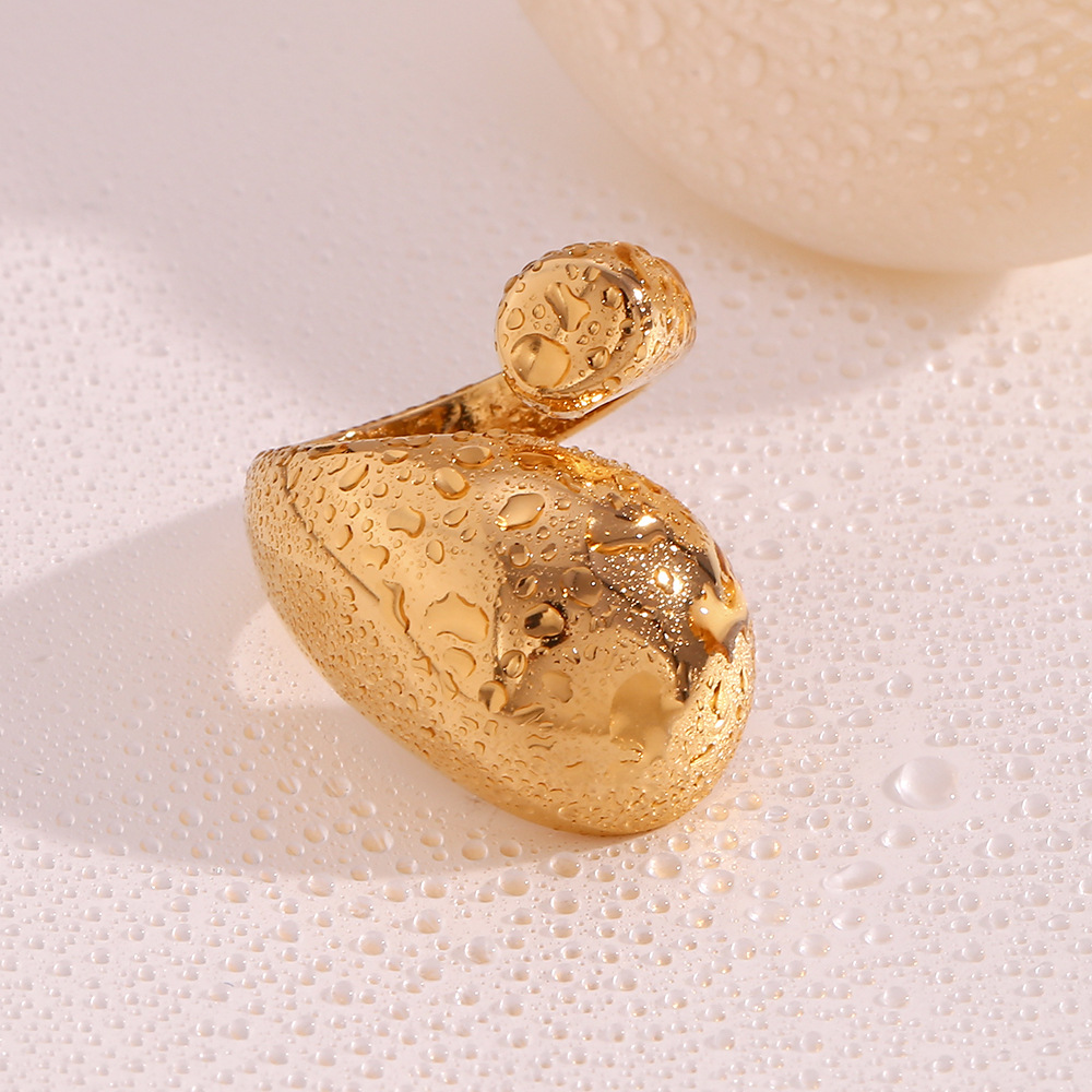 Rosie Gold Ring Image 9