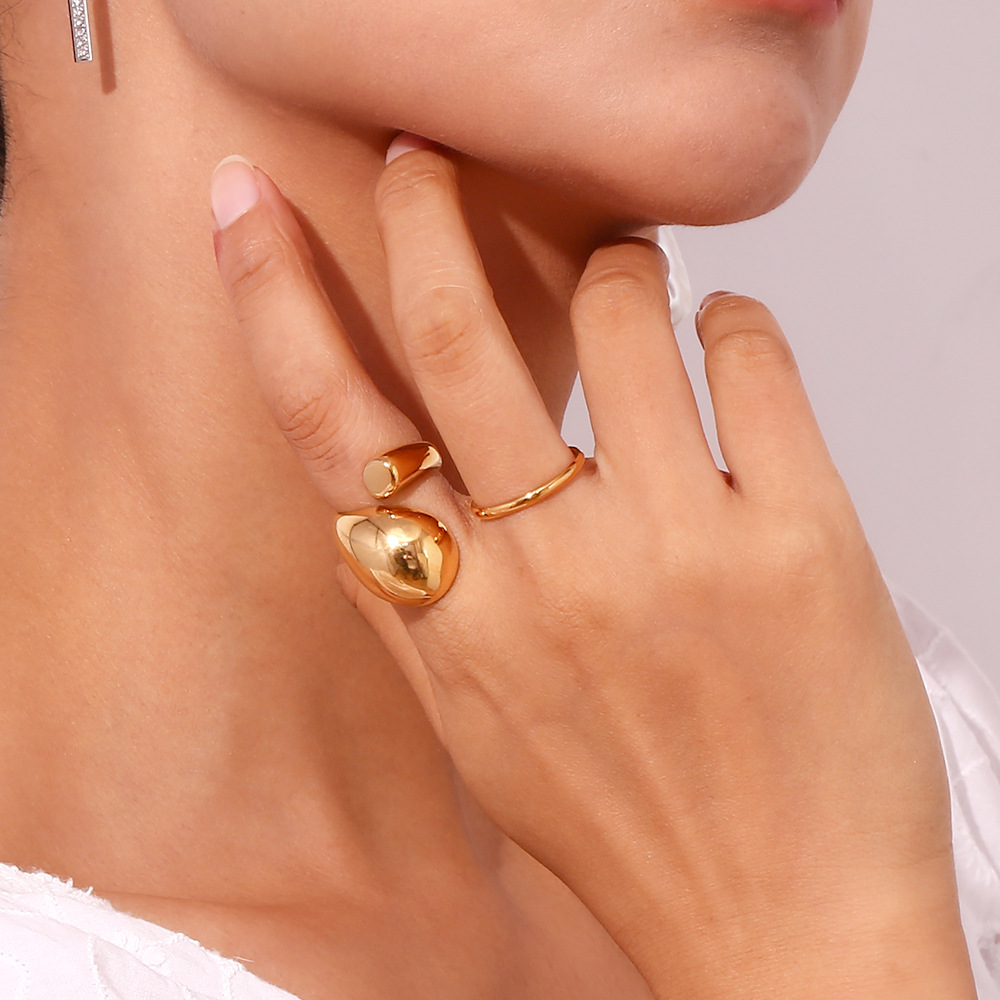 Rosie Gold Ring Image 13
