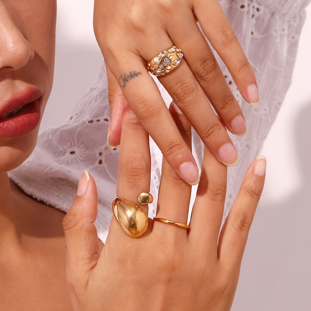 Rosie Gold Ring Image 10