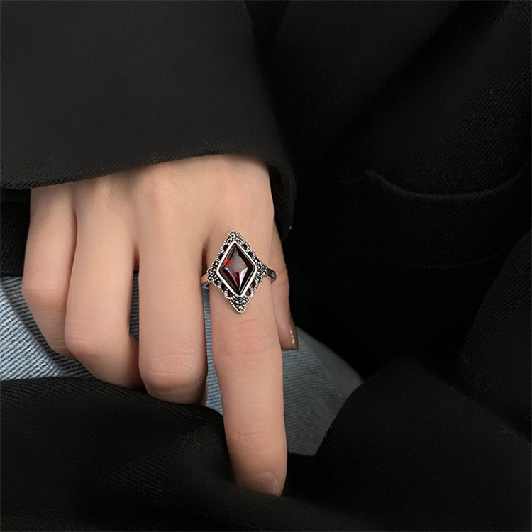 Retro Diamond Ring Image 1