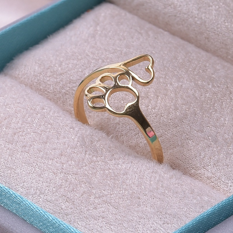 Footprints Love Heart Ring - Image 7