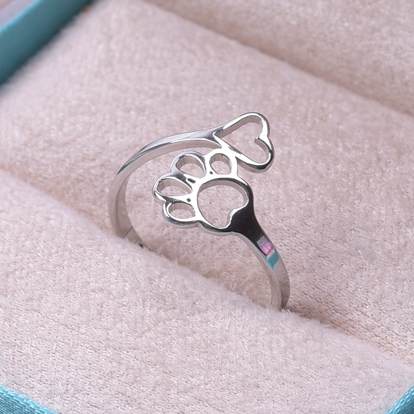 Footprints Love Heart Ring - Image 9