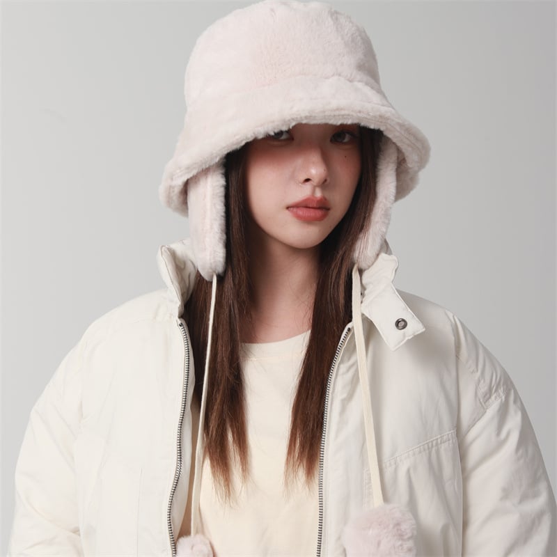 Plush Women's Hat Creamy White