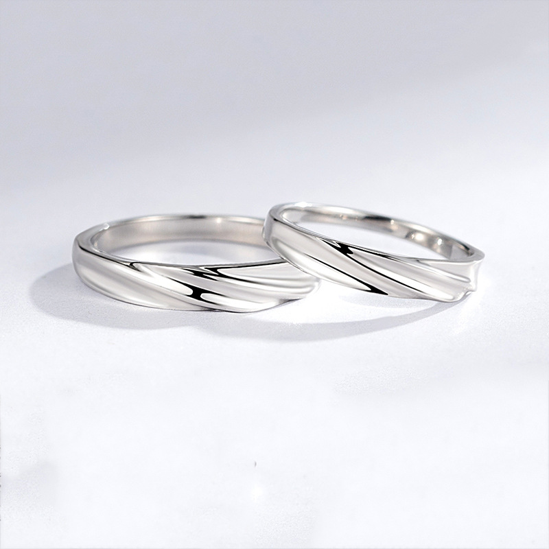 Mobius Strip Couple Ring Image 3