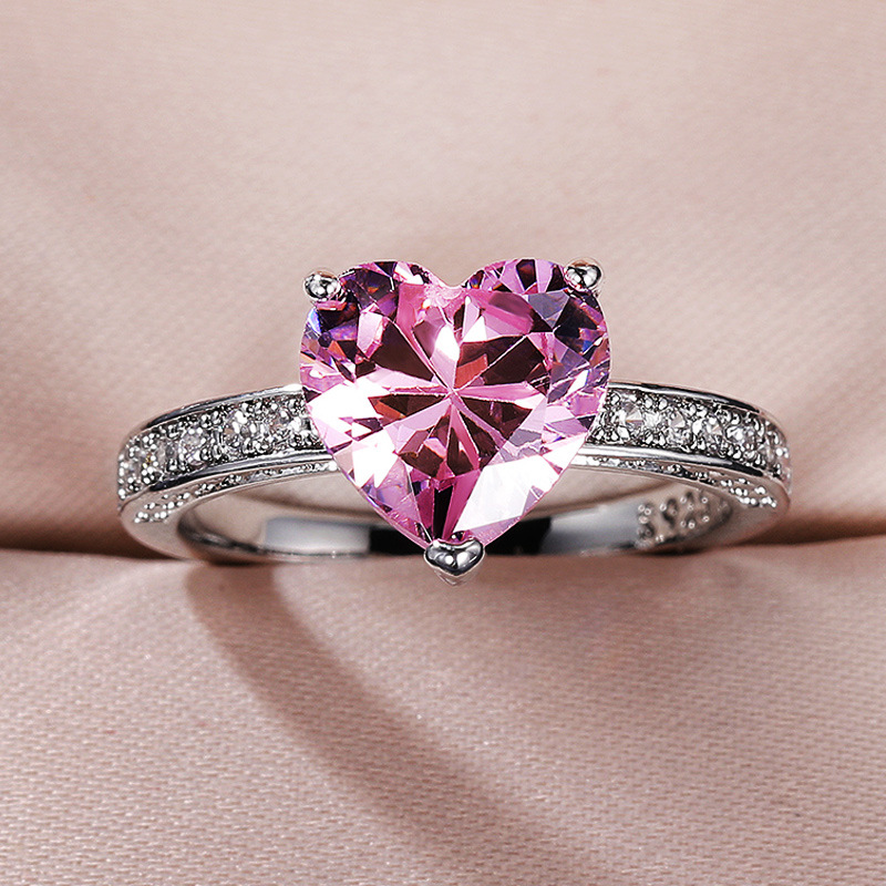 Anillo de circonita en forma de corazón Imagen 6