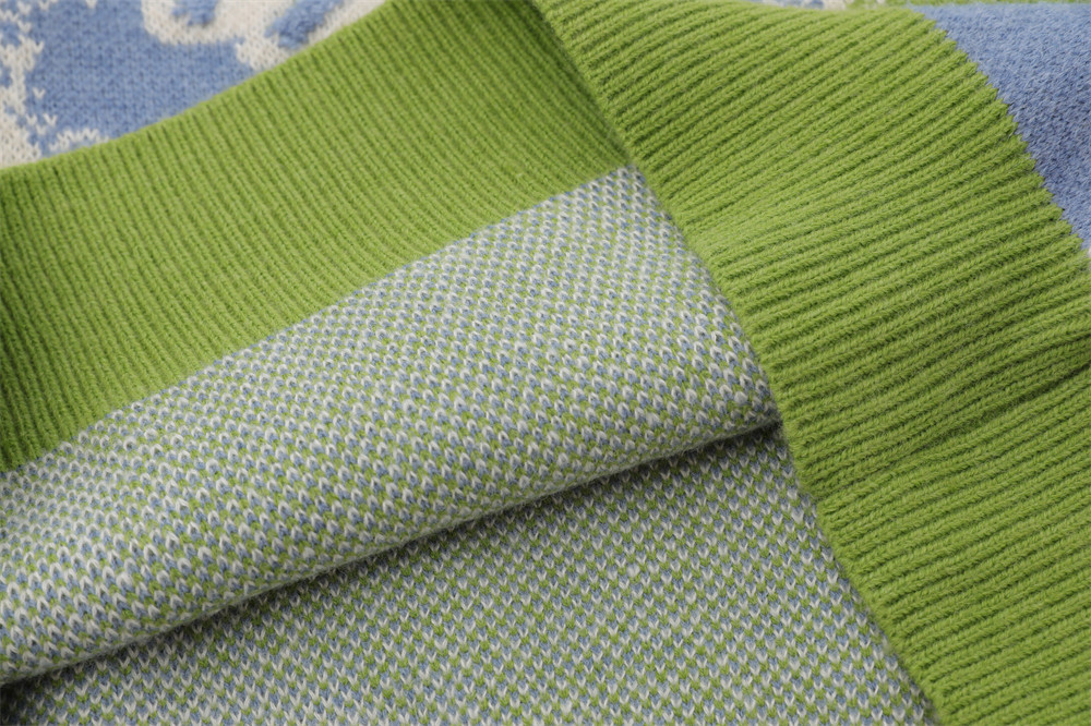 Sweater Image 10