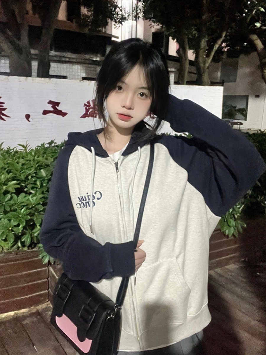 Hooded Cardigan Image 3