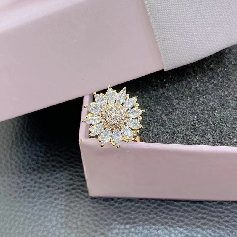 Sunflower Ring Gold