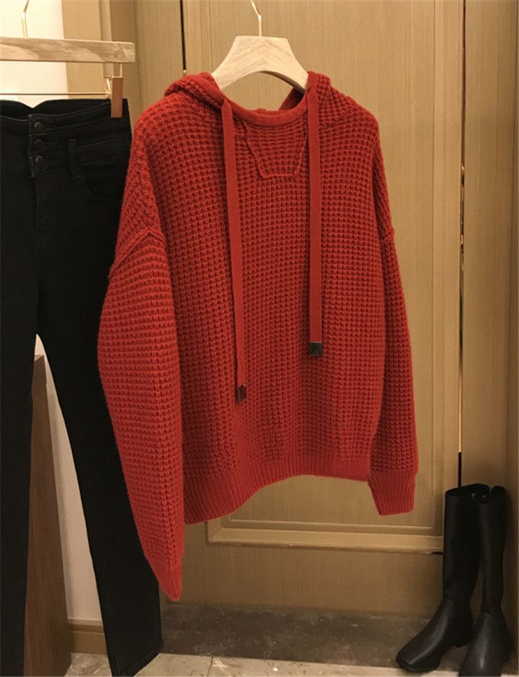 Hooded Sweater Lifestyle