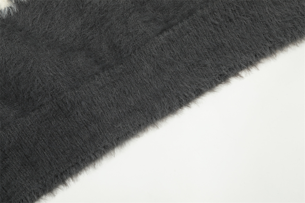 Sweater Image 10
