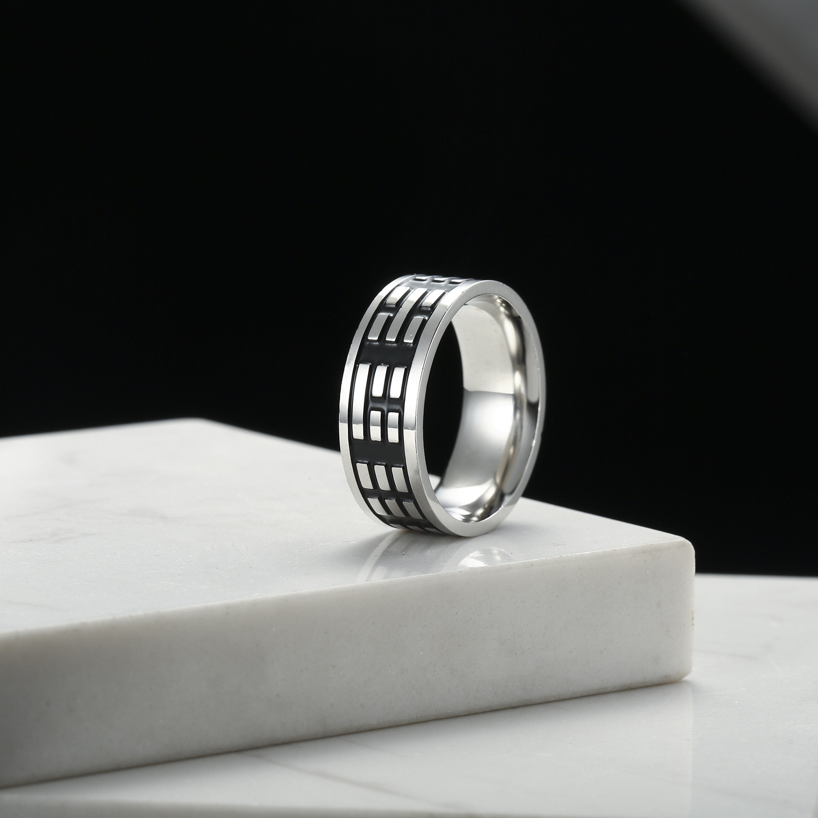 Men's Ring Image 3