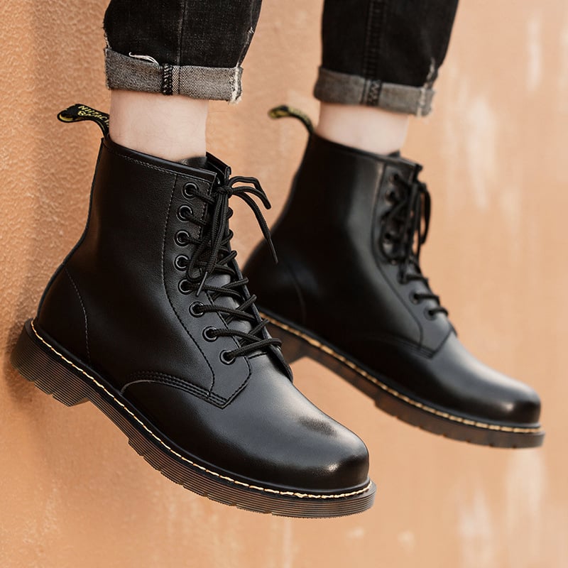 Men's High-top British Style Tooling Leather Martin Boots Image 4