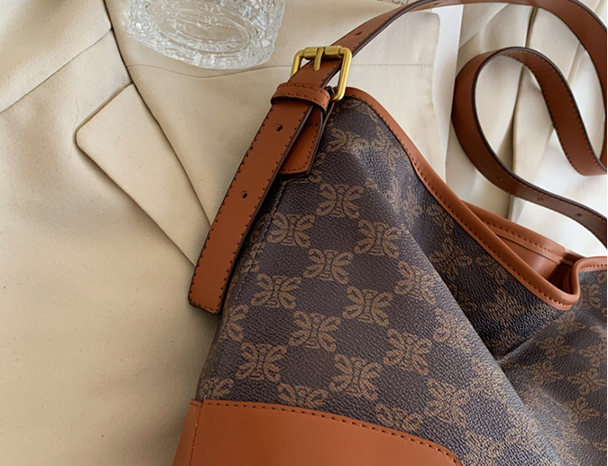 Retro Women Fashion Bag - Stylish Design