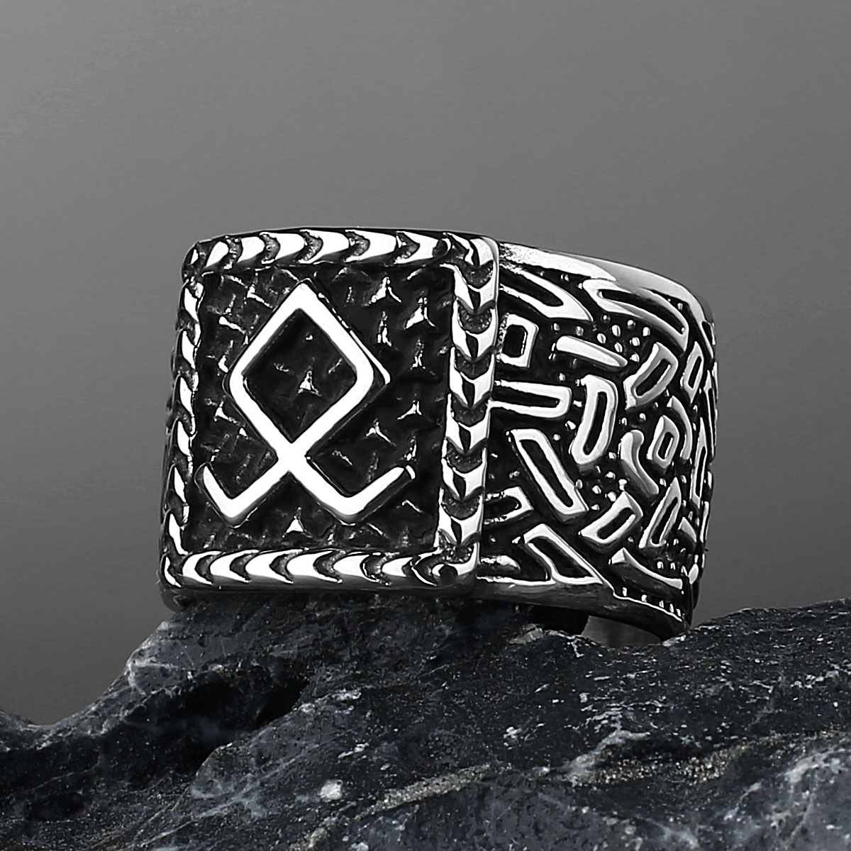Rune Ring Design 4