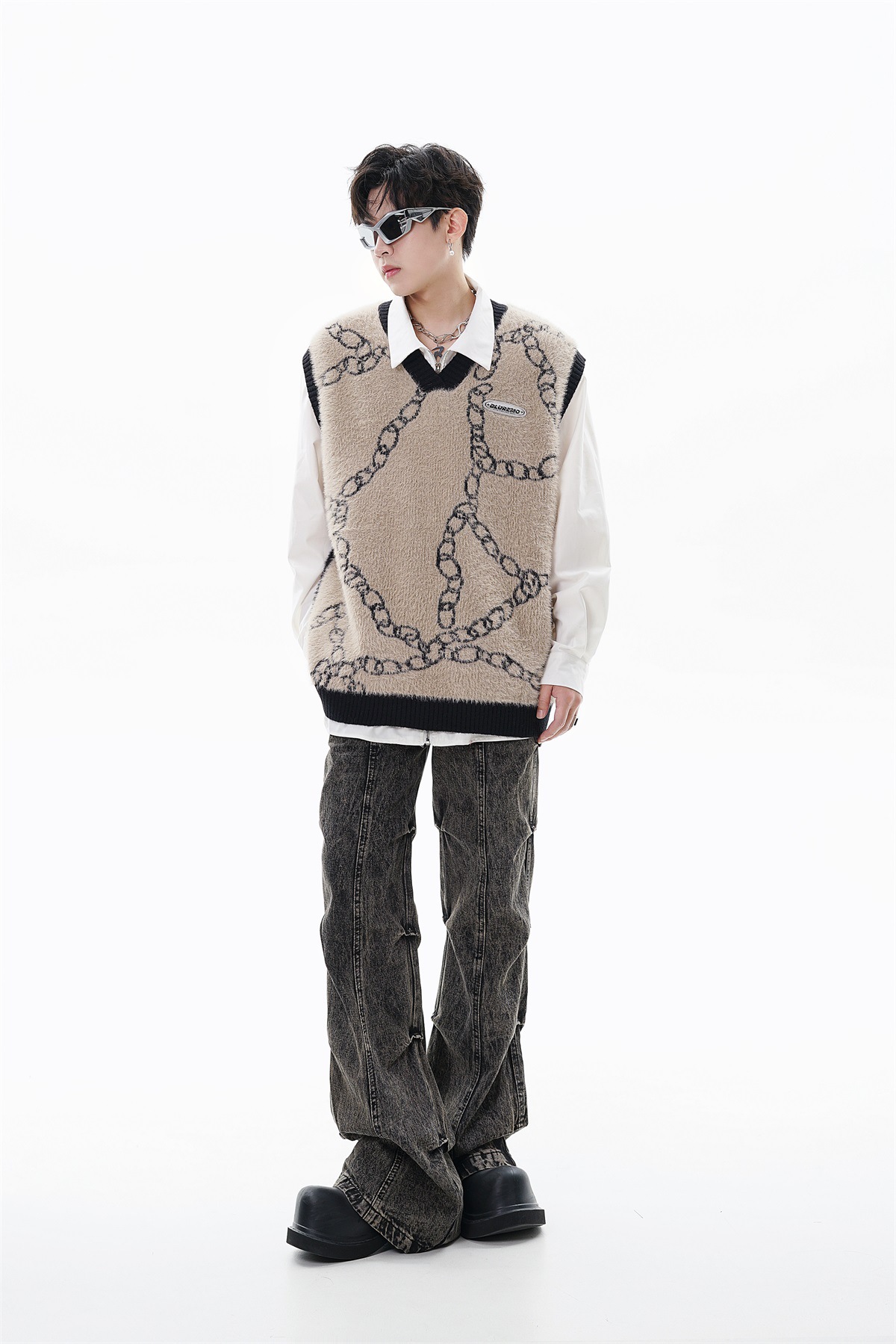 V-neck Sweater Image 3
