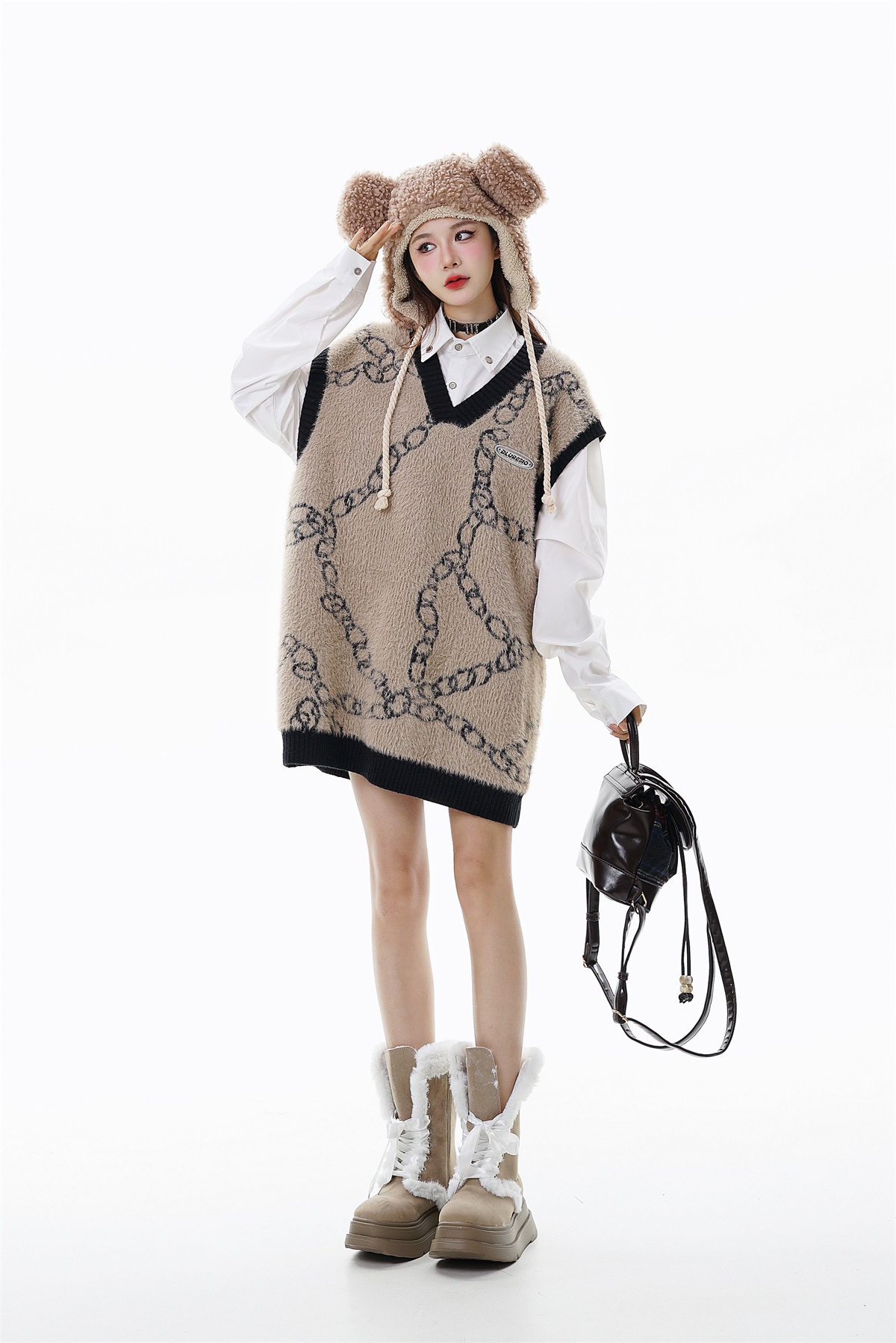 V-neck Sweater Image 16