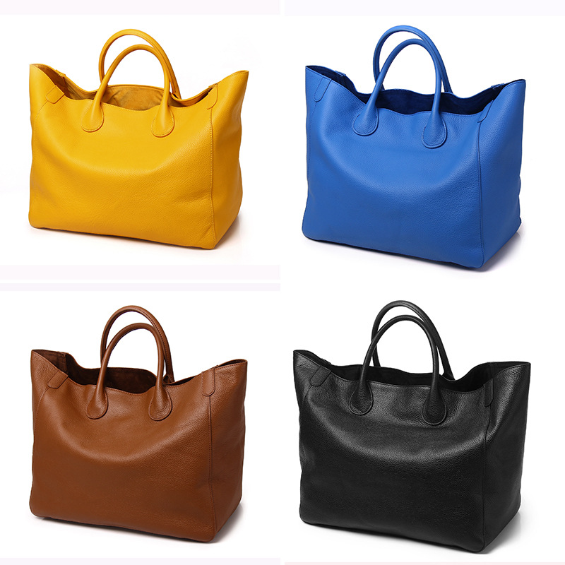 Simple Personality Tote Carrying