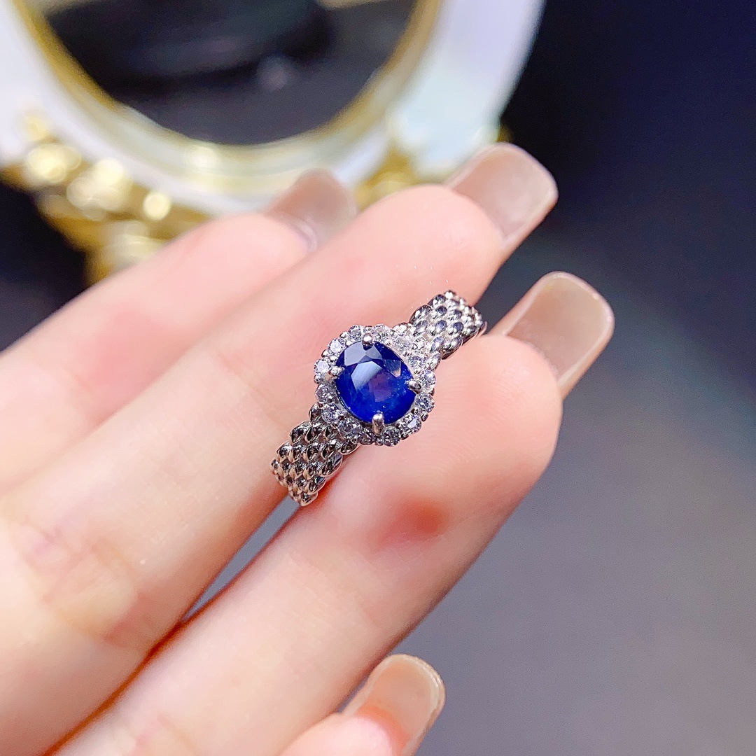 Natural Sapphire Ring Image 5