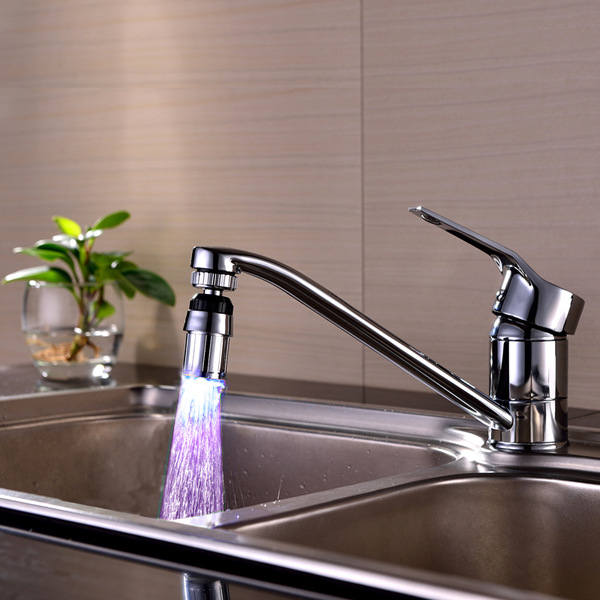 360-degree Rotating Sensor Faucet Image 5