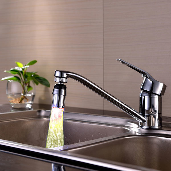360-degree Rotating Sensor Faucet Image 3