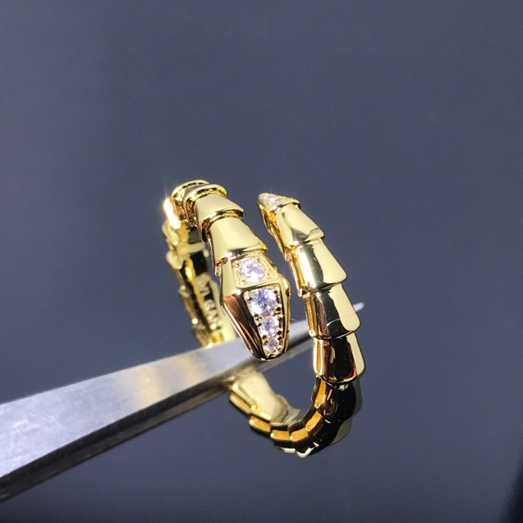 Snake Diamond-studded Ring Image 1