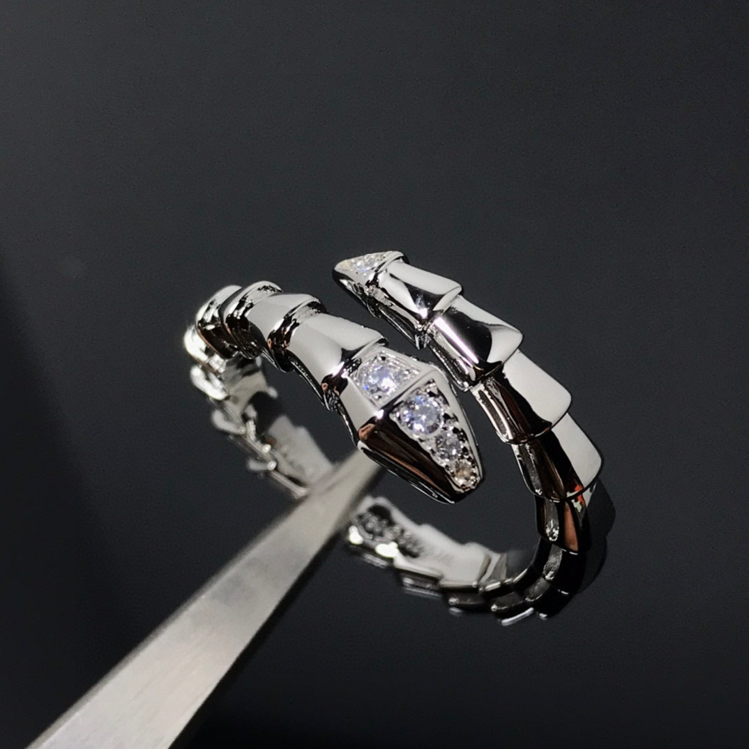 Snake Diamond-studded Ring Image 2