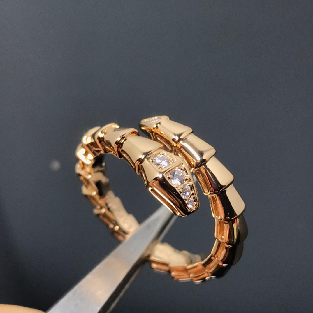 Snake Diamond-studded Ring Image 3
