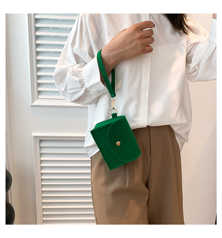 Felt Diamond Plaid Bag - Color Variation 3