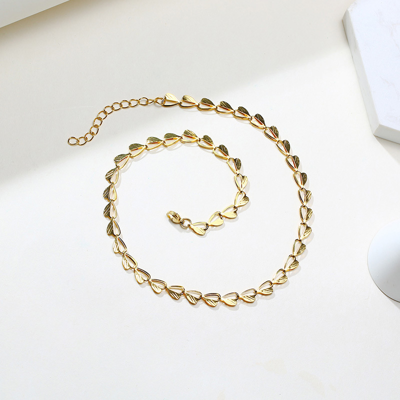 Stainless Steel Leaf Necklace Close-Up