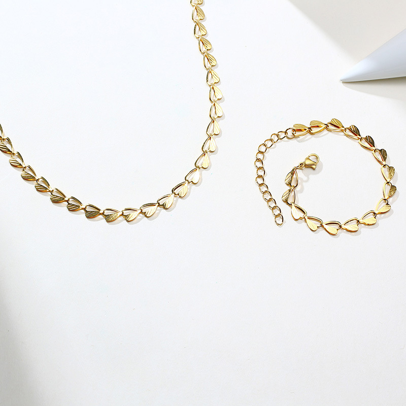 Stainless Steel Leaf Necklace Detail