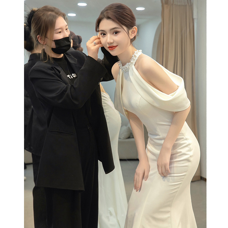 Stylish Sleeveless Design