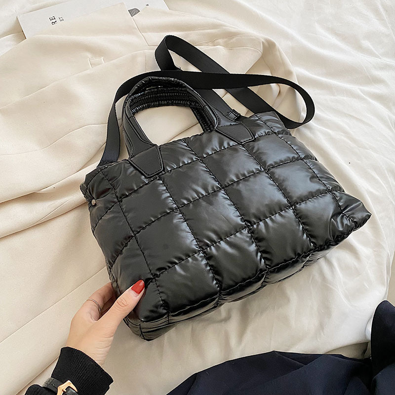 Fashionable Shoulder Bag