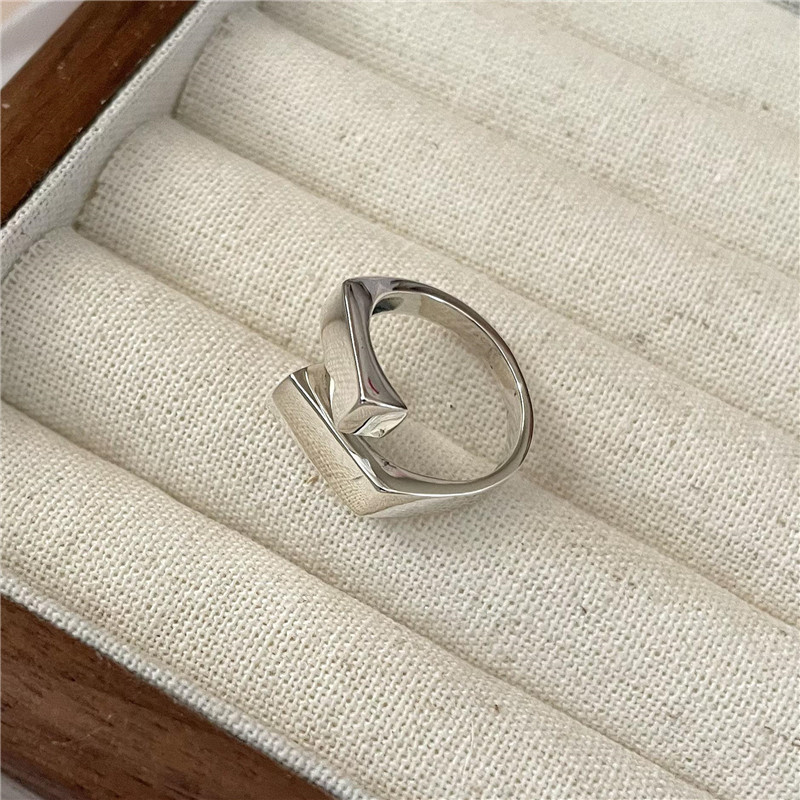 Geometric Ring Image 4