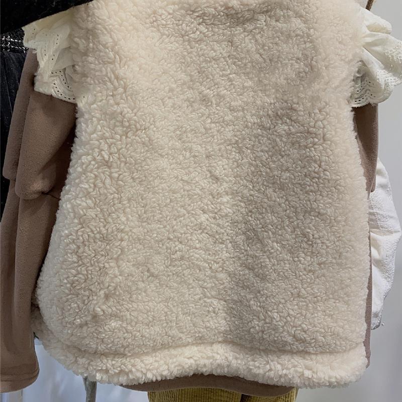 Children's Vest Image 3