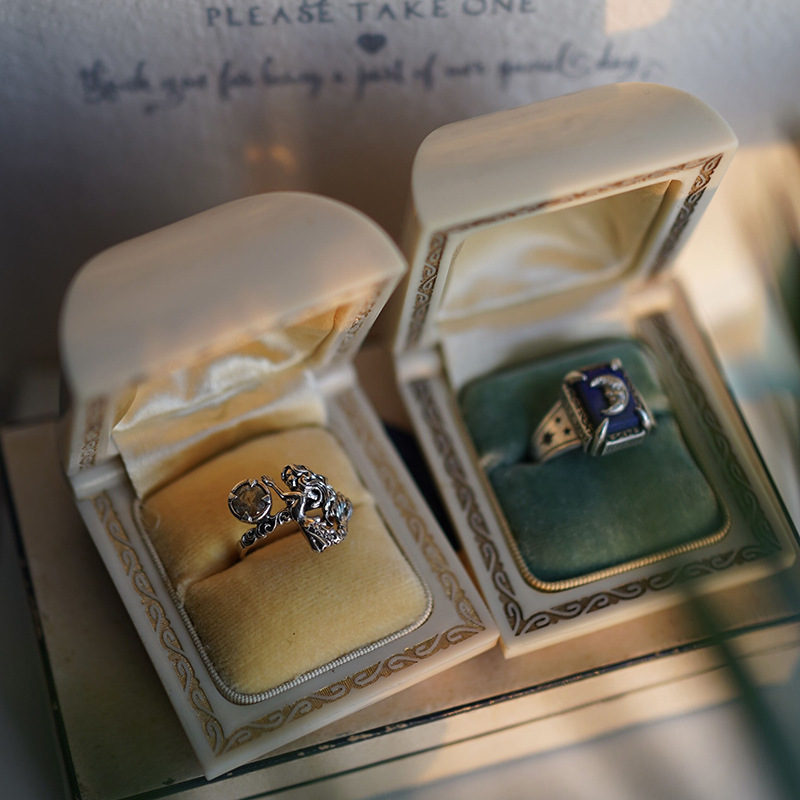 Women's Fashion Personality Distressed Ring 3