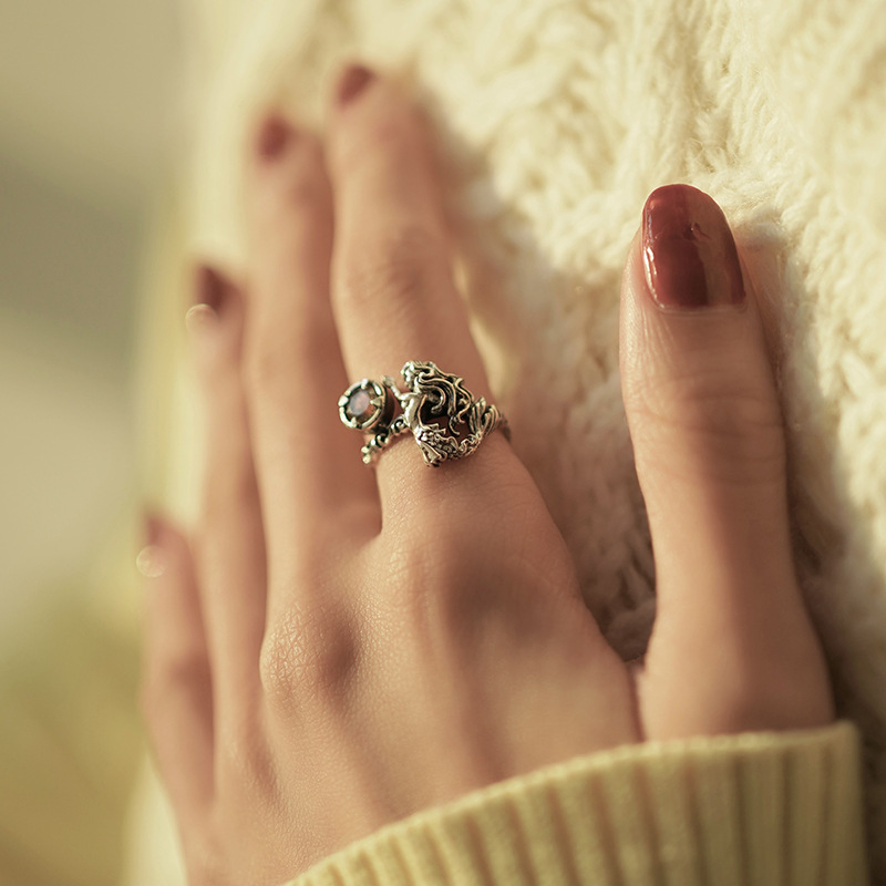 Women's Fashion Personality Distressed Ring 2