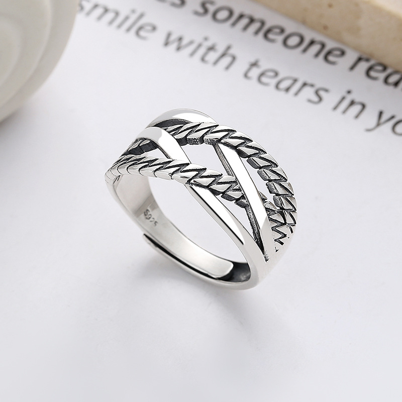 Twist Shape Line Cross Ring Image 5