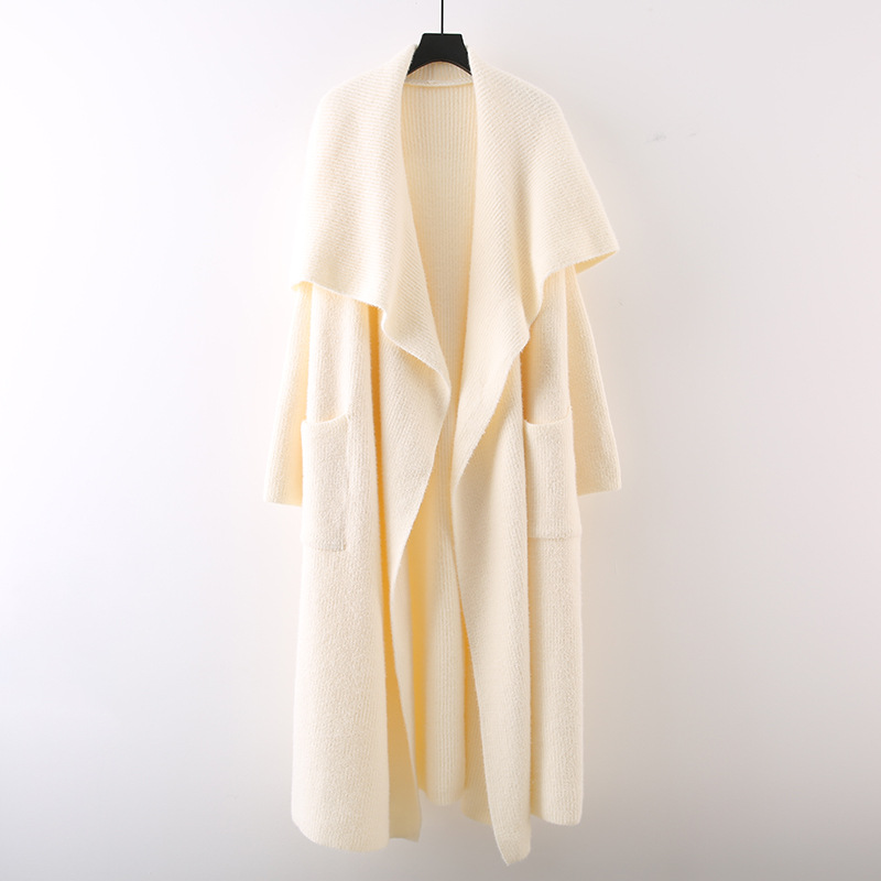 Fashionable Knitted Cardigan in Beige