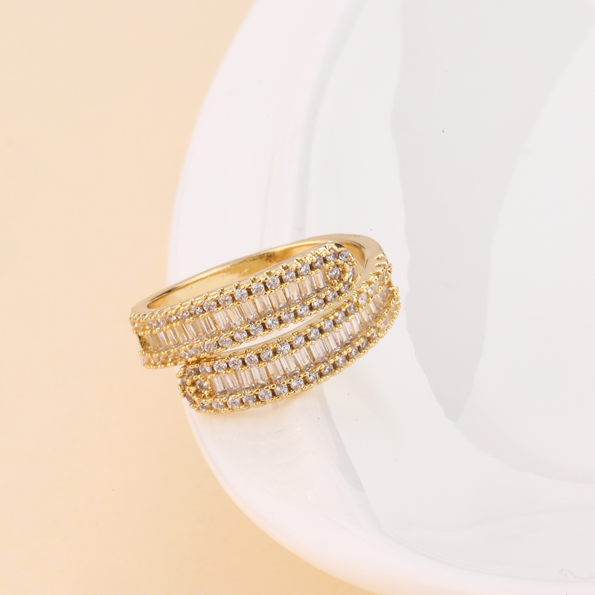 Copper Inlaid Zircon Ring Image 1