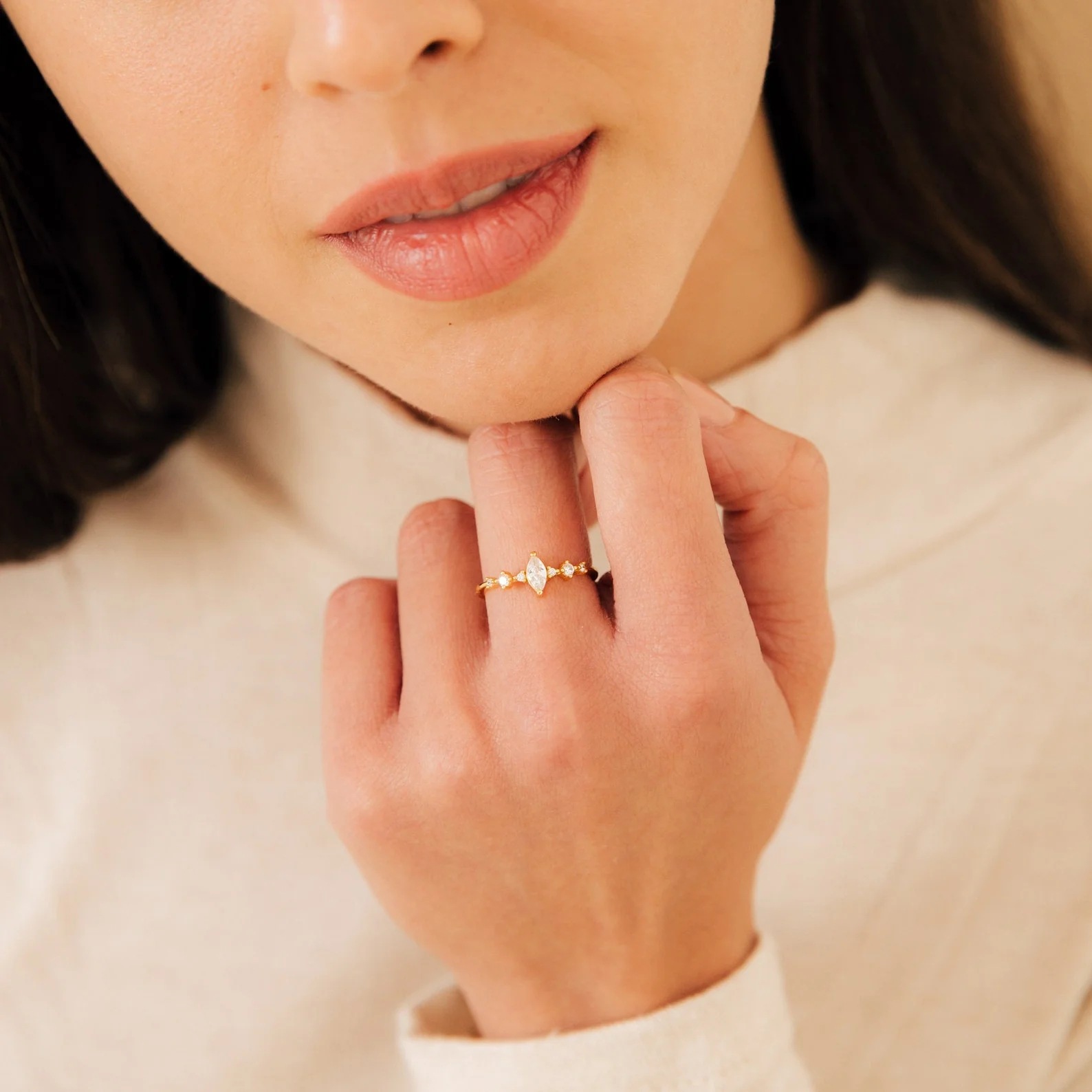 Diamond-studded Ring 4