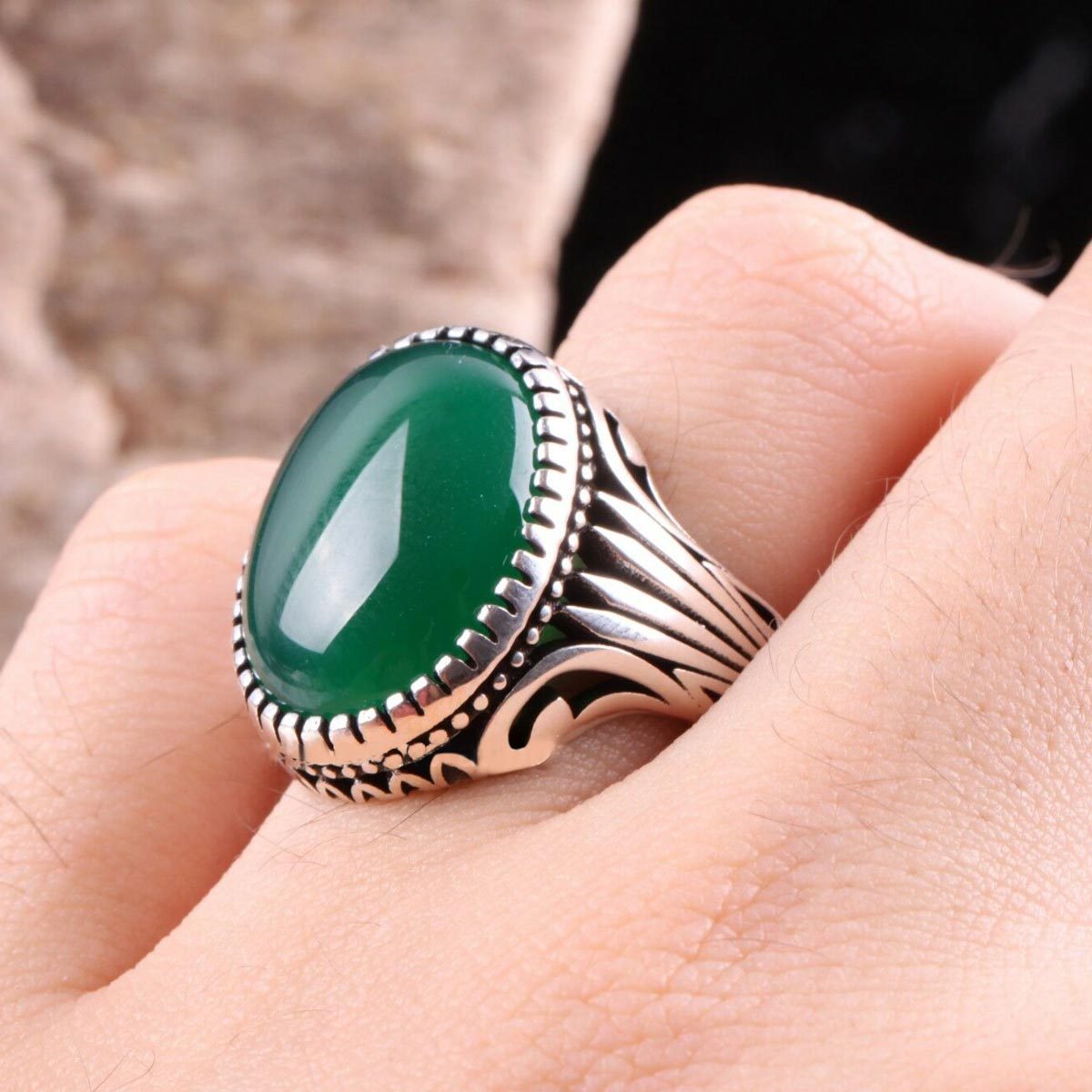 Vintage Natural Emerald Carved Totem Men's Ring 1