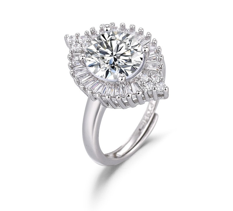 Moissanite Ring Image 5