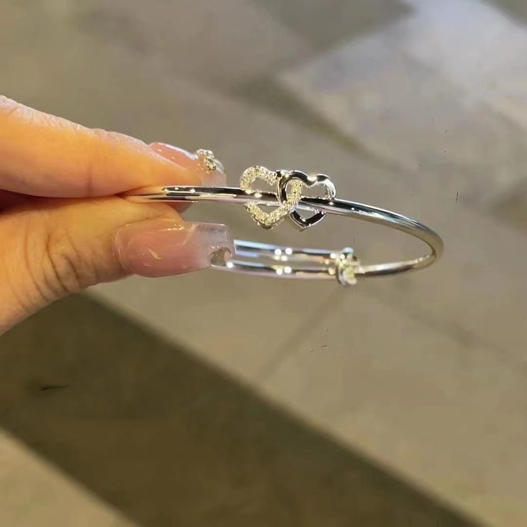 Heart-to-heart Love Bracelet Image 2